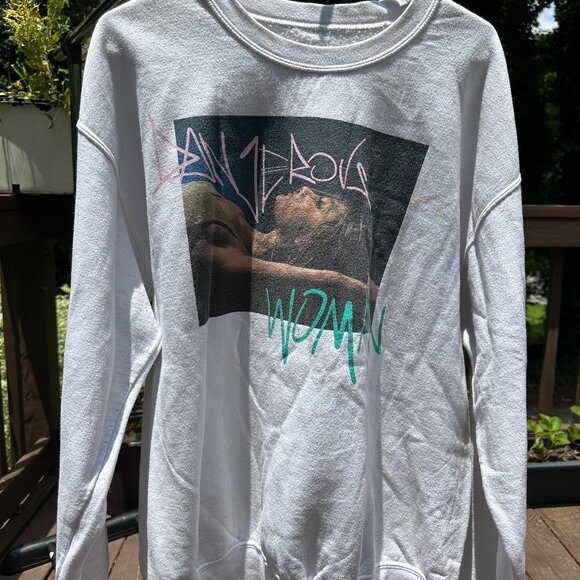 Ariana Grande RARE DWT Crewneck - Picture 2 of 11